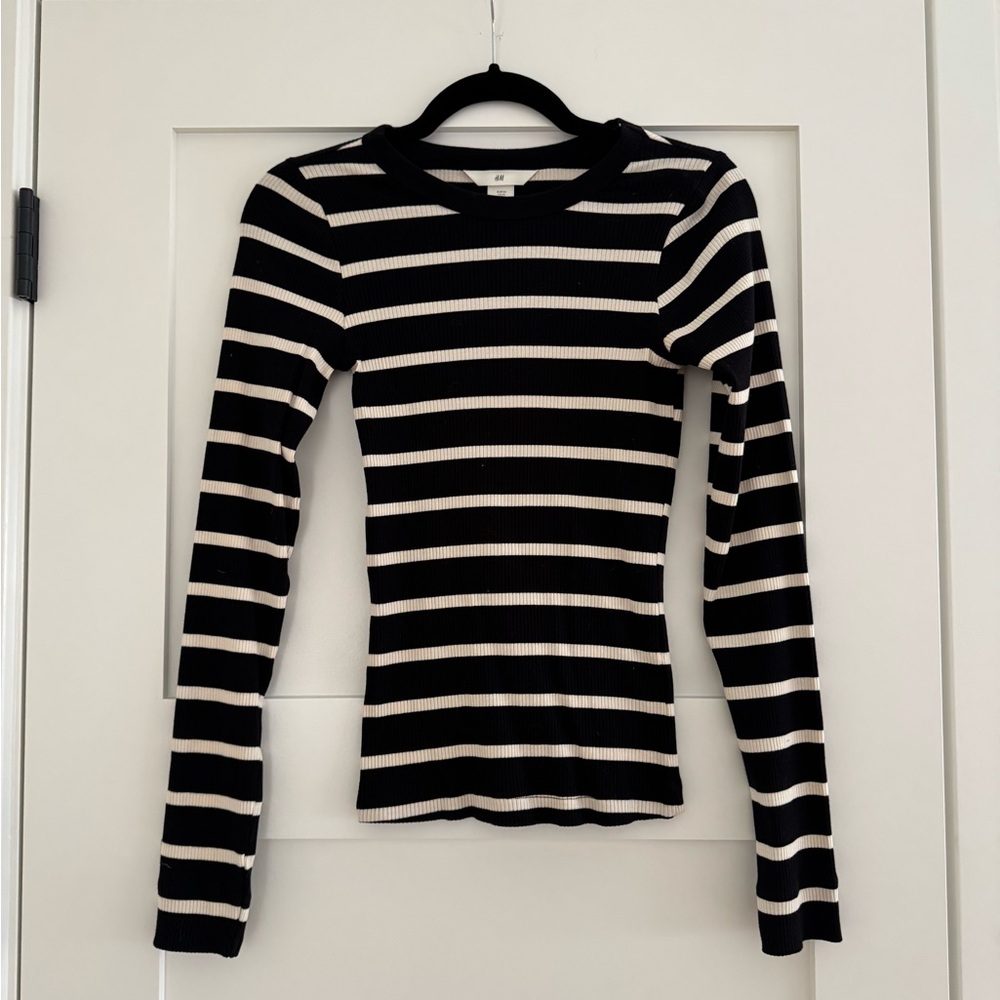 H&M Black and White Striped Long Sleeve Tee